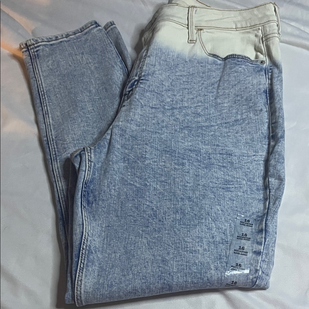 Old Navy Rockstar Super Skinny Jeans